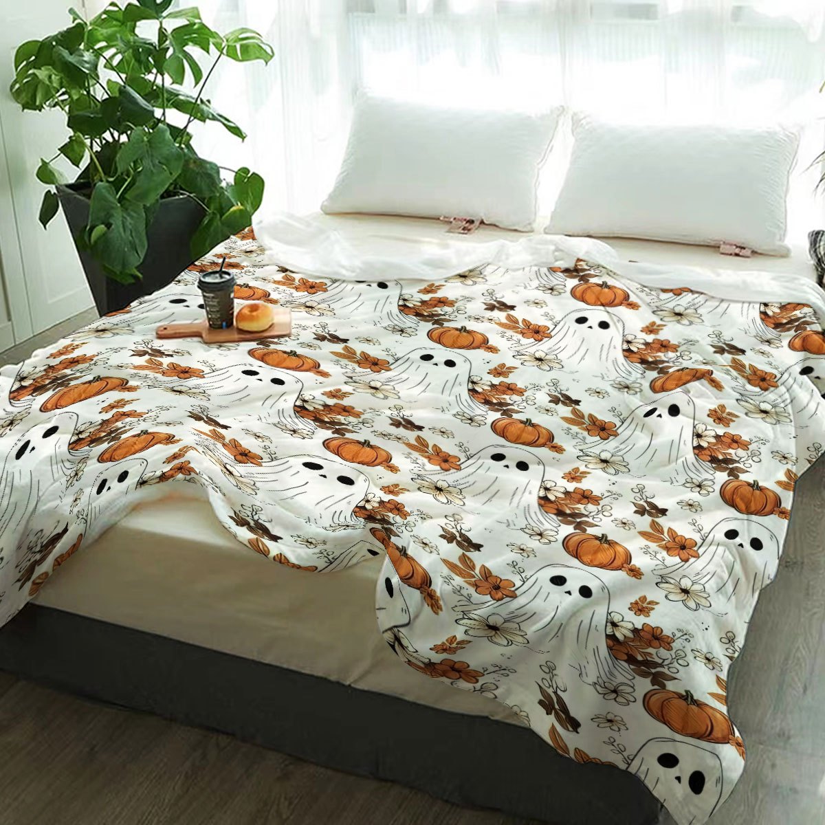 Haunted Garden Flannel Throw Blanket - Elegant Spooky Ghost & Pumpkin Print, Year-Round Soft Warmth, Premium Halloween Decor & Gift