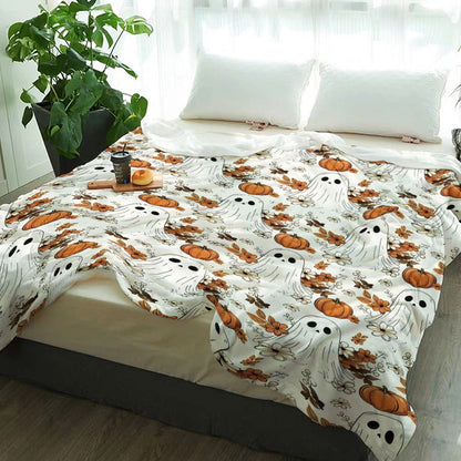 Haunted Garden Flannel Throw Blanket - Elegant Spooky Ghost & Pumpkin Print, Year-Round Soft Warmth, Premium Halloween Decor & Gift