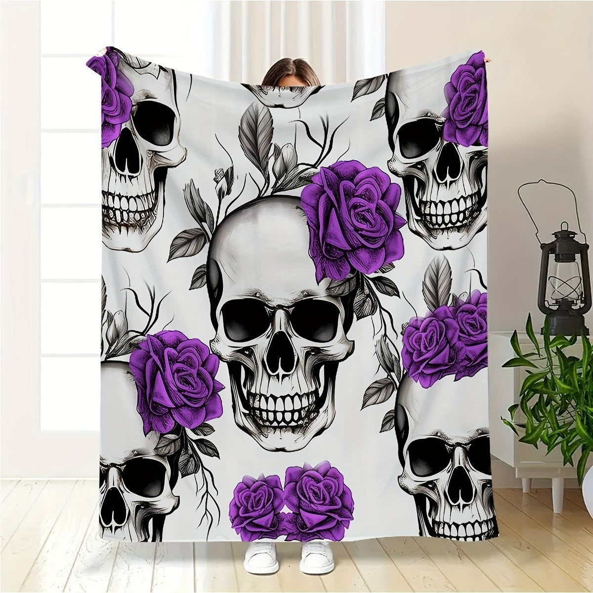 Gothic Skull & Rose Flannel Blanket - Dramatic Black & Purple, Soft Machine-Washable Throw for Halloween & Christmas